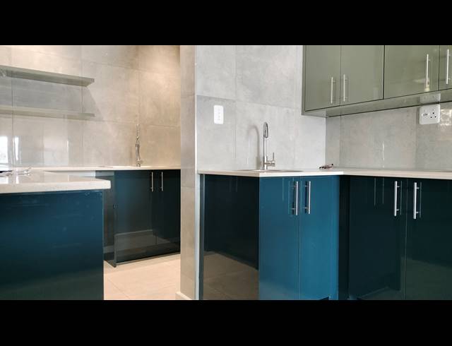 3 BEDROOM FREEHOLD FOR SALE IN BERGSIG